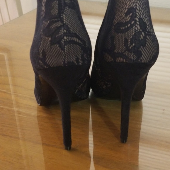 Ann Taylor Loft Ellie Lace Heel Bootie sz 10 - Picture 4 of 8